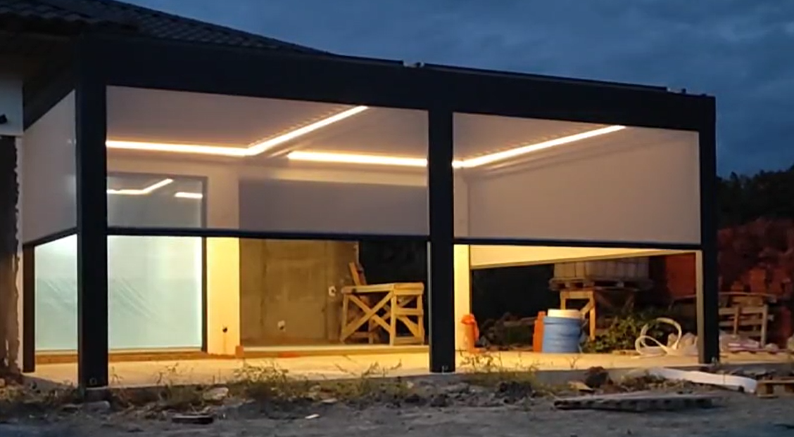 ZIP pərdəli makaslı bioklimatik perqola